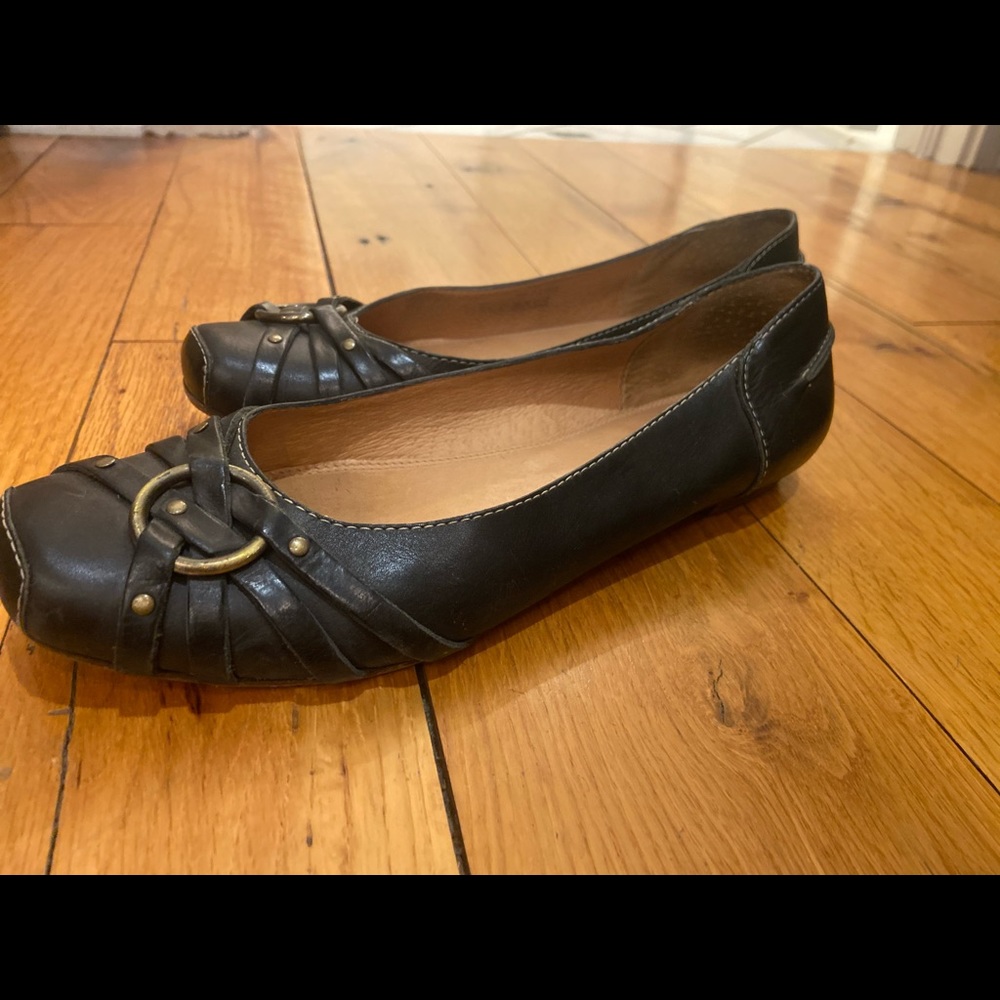 Black Flats - image 2